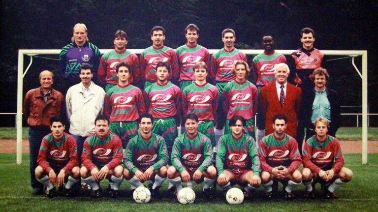 Meistermannschaft des SV 07 Raunheim 1993